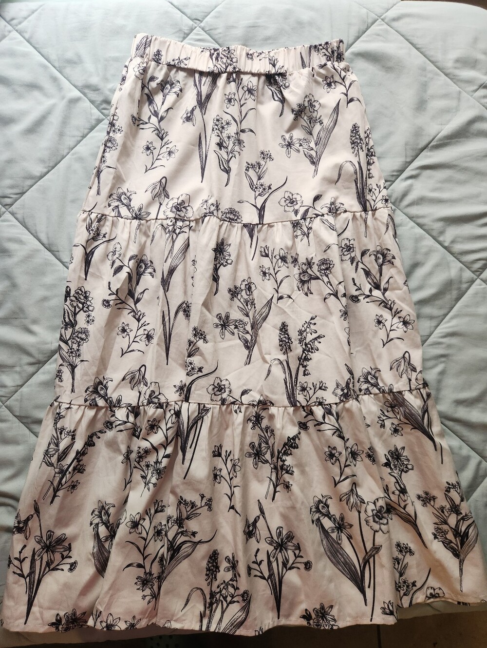 Women’s Floral Tiered Cream & Black Maxi Skirt - Picture 4 of 6